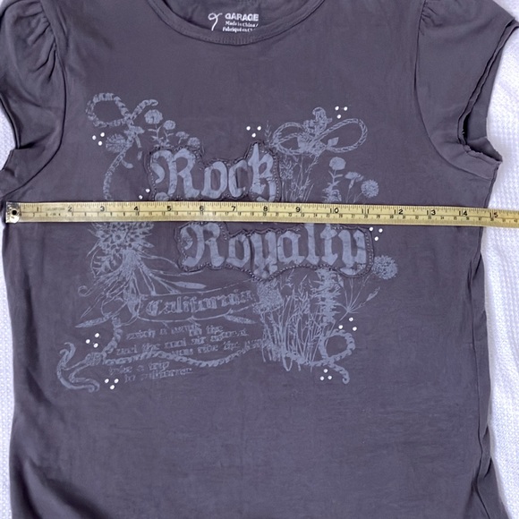Gray t shirt Rock Royalty emblem graphic - Picture 7 of 8